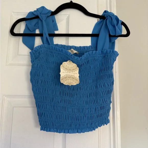 NEW WITH TAG ALTAR’D STATE CROPPED TOP WITH TIE STRAPS SIZE SMALL - Picture 2 of 3